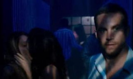 成人在线激情视频,揭秘成人在线视频的诱惑与隐忧